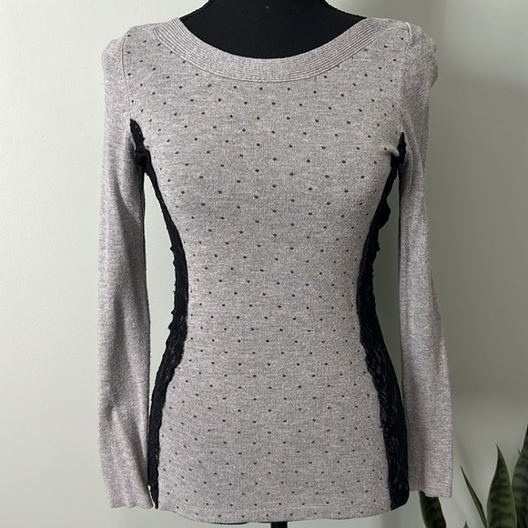 ⭐️ THE LIMITED Gray Polka Dot Sweater with Black Lace Detail on sides ⭐️ - Picture 2 of 7